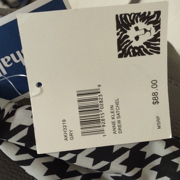 Women.s hand bag - Picture 2 of 2